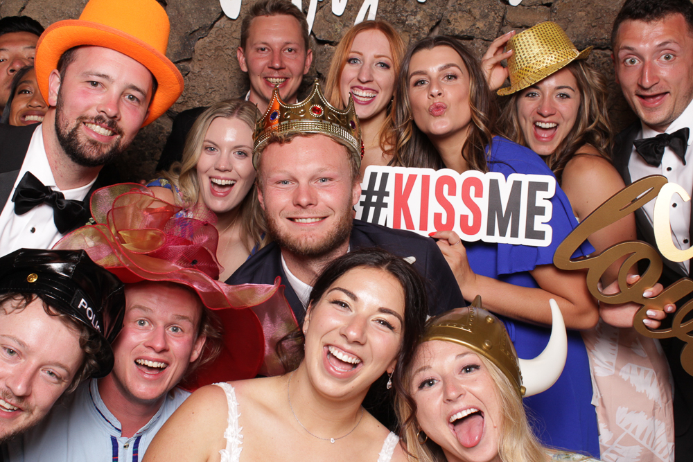 Adventure Box Photo Booth – Central Oregon Weddings