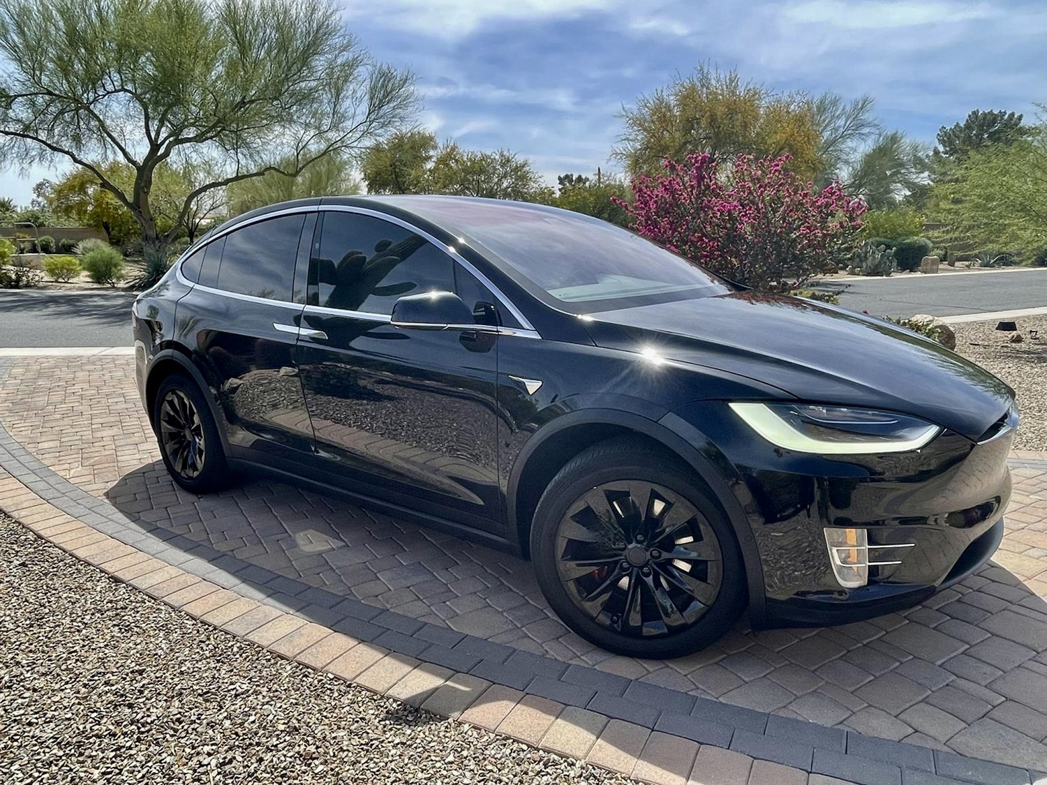 A+ Safe Chauffeur Tesla 1